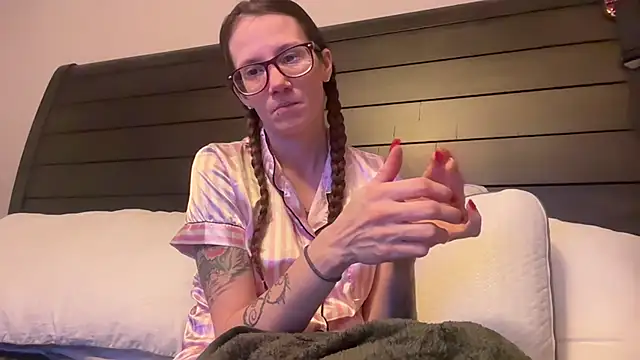 Snapshot of yourstrulylivy69 chatting on 20, 2, 2025 yourstrulylivy69 online show from 20, 2, 2025