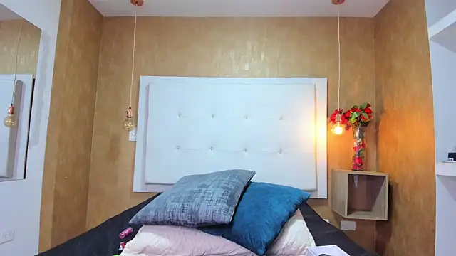 Milaspetite online show from 27, 3, 2026