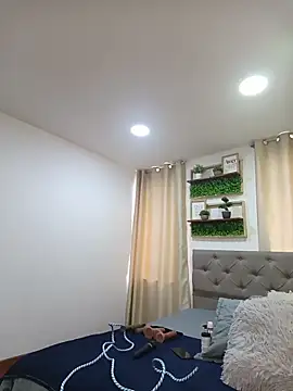 sasi luna online show from 28, 3, 2026