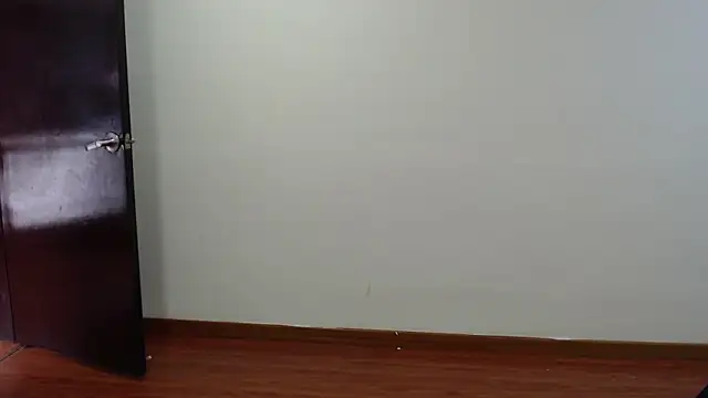 sasi luna online show from 7, 4, 2026