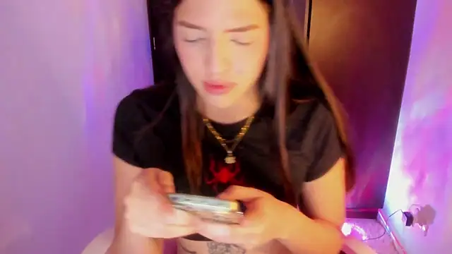 Snapshot of maria_mendez_ chatting on 21, 10, 2025 maria mendez online show from 21, 10, 2025