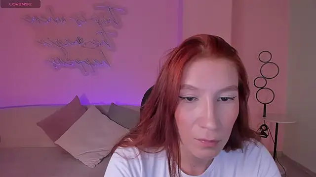 MiaFarrell  online show from 29, 5, 2026