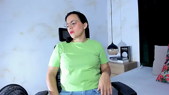 Snapshot of africa_holmes chatting on 15, 3, 2025 africa holmes online show from 15, 3, 2025