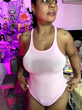 Snapshot of Naticol1 chatting on 30, 10, 2025 Naticol1 online show from 30, 10, 2025