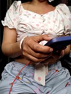 Snapshot of sexy_bhabhi69 chatting on 14, 3, 2025 sexy bhabhi69 online show from 14, 3, 2025