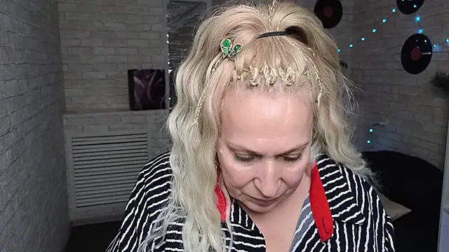 Snapshot of Penelope_Pinky chatting on 10, 1, 2025 Penelope Pinky online show from 10, 1, 2025