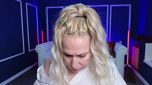 Snapshot of Penelope_Pinky chatting on 12, 1, 2025 Penelope Pinky online show from 12, 1, 2025