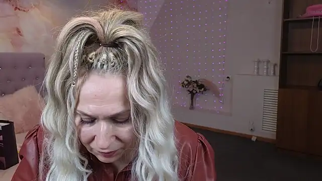 Snapshot of Penelope_Pinky chatting on 17, 1, 2025 Penelope Pinky online show from 17, 1, 2025