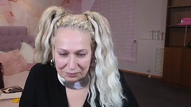 Snapshot of Penelope_Pinky chatting on 22, 1, 2025 Penelope Pinky online show from 22, 1, 2025