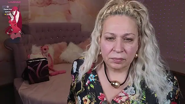 Snapshot of Penelope_Pinky chatting on 2, 2, 2025 Penelope Pinky online show from 2, 2, 2025