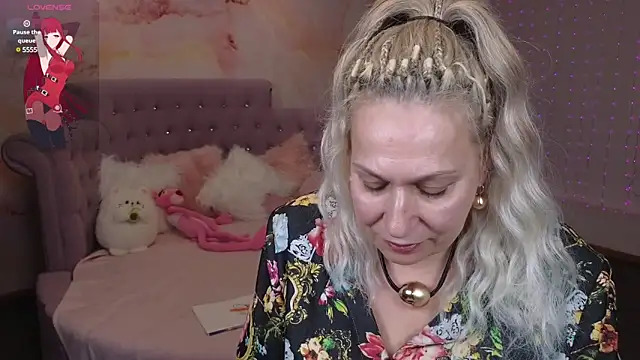 Snapshot of Penelope_Pinky chatting on 2, 2, 2025 Penelope Pinky online show from 2, 2, 2025