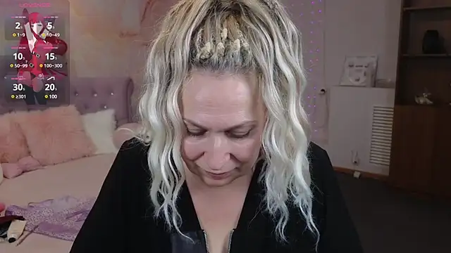 Snapshot of Penelope_Pinky chatting on 11, 2, 2025 Penelope Pinky online show from 11, 2, 2025