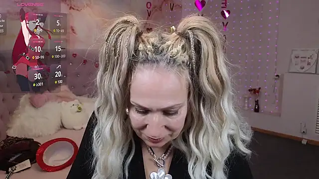 Snapshot of Penelope_Pinky chatting on 19, 2, 2025 Penelope Pinky online show from 19, 2, 2025