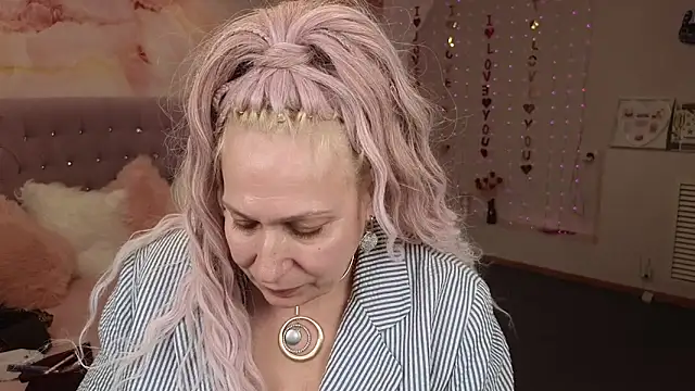 Snapshot of Penelope_Pinky chatting on 3, 3, 2025 Penelope Pinky online show from 3, 3, 2025