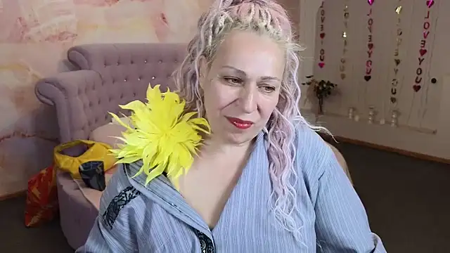 Snapshot of Penelope_Pinky chatting on 18, 9, 2025 Penelope Pinky online show from 18, 9, 2025