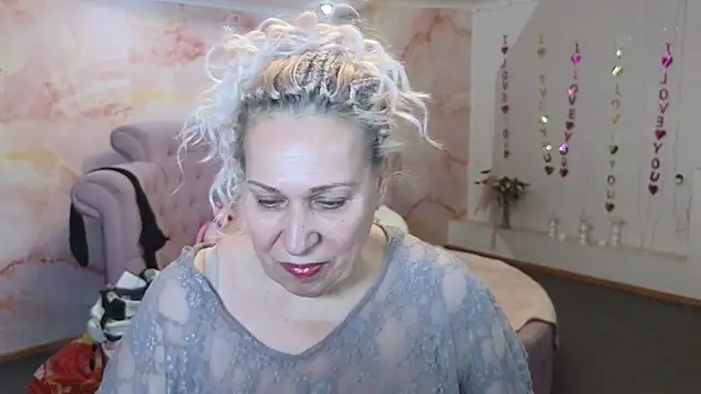 Snapshot of Penelope_Pinky chatting on 3, 11, 2025 Penelope Pinky online show from 3, 11, 2025