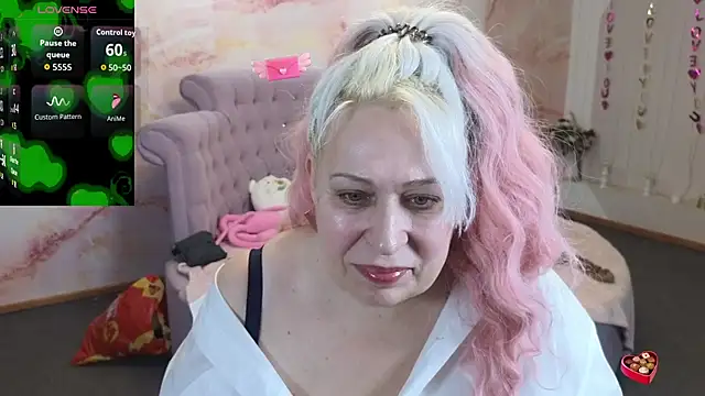 Snapshot of Penelope_Pinky chatting on 4, 3, 2026 Penelope Pinky online show from 4, 3, 2026