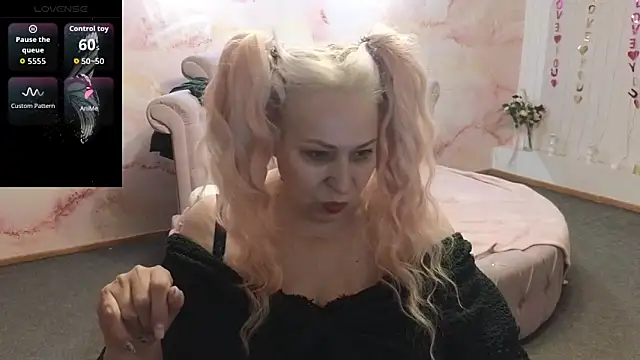 Snapshot of Penelope_Pinky chatting on 1, 4, 2026 Penelope Pinky online show from 1, 4, 2026