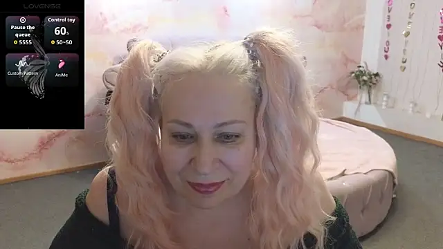 Snapshot of Penelope_Pinky chatting on 1, 4, 2026 Penelope Pinky online show from 1, 4, 2026
