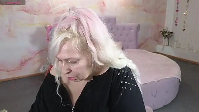 Snapshot of Penelope_Pinky chatting on 28, 4, 2026 Penelope Pinky online show from 28, 4, 2026