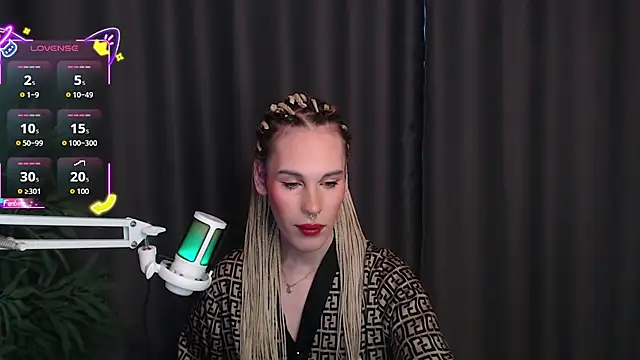 Cassie Bae online show from 18, 12, 2025