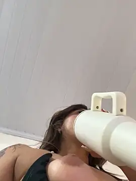 Nicollygriu online show from 1, 12, 2025