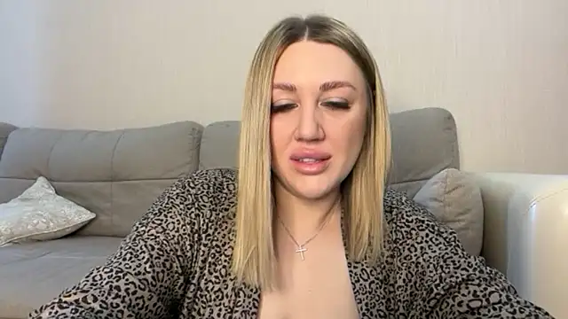 Snapshot of VickyLove047 chatting on 30, 9, 2025 VickyLove047 online show from 30, 9, 2025