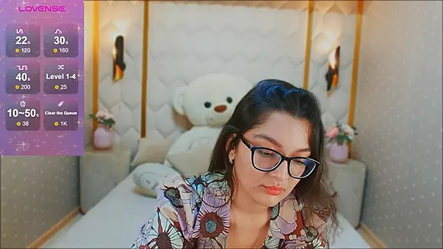 Snapshot of ZarifaBev chatting on 21, 12, 2024 ZarifaBev online show from 21, 12, 2024