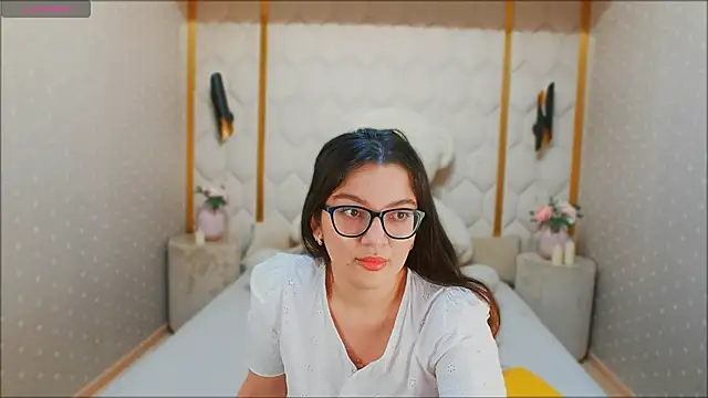 Snapshot of ZarifaBev chatting on 25, 12, 2024 ZarifaBev online show from 25, 12, 2024