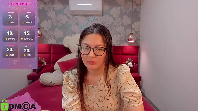 Snapshot of ZarifaBev chatting on 15, 1, 2025 ZarifaBev online show from 15, 1, 2025