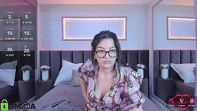 Snapshot of ZarifaBev chatting on 5, 2, 2025 ZarifaBev online show from 5, 2, 2025