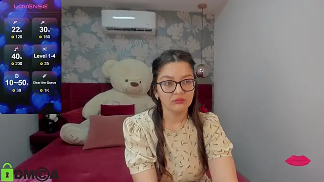 Snapshot of ZarifaBev chatting on 7, 2, 2025 ZarifaBev online show from 7, 2, 2025