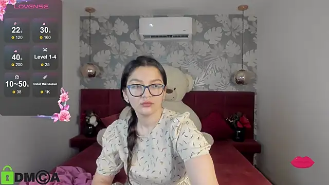 Snapshot of ZarifaBev chatting on 7, 2, 2025 ZarifaBev online show from 7, 2, 2025