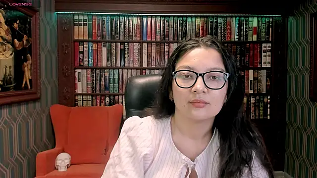 Snapshot of ZarifaBev chatting on 16, 10, 2025 ZarifaBev online show from 16, 10, 2025