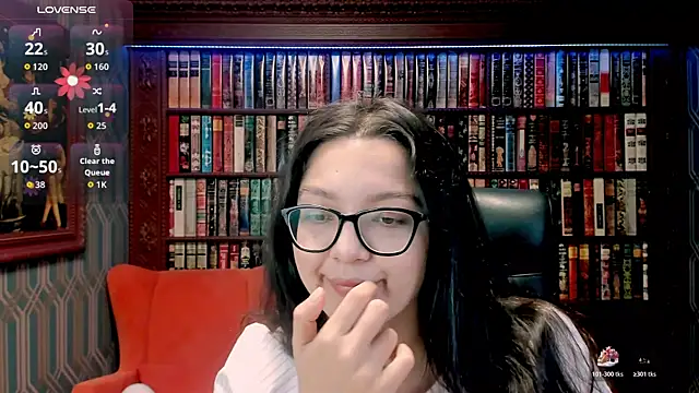 Snapshot of ZarifaBev chatting on 19, 10, 2025 ZarifaBev online show from 19, 10, 2025