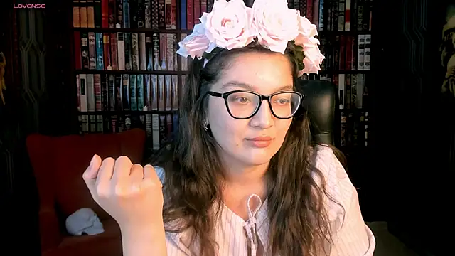 Snapshot of ZarifaBev chatting on 31, 10, 2025 ZarifaBev online show from 31, 10, 2025