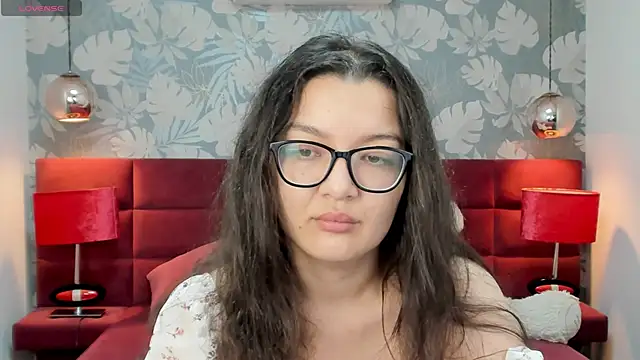 Snapshot of ZarifaBev chatting on 1, 11, 2025 ZarifaBev online show from 1, 11, 2025