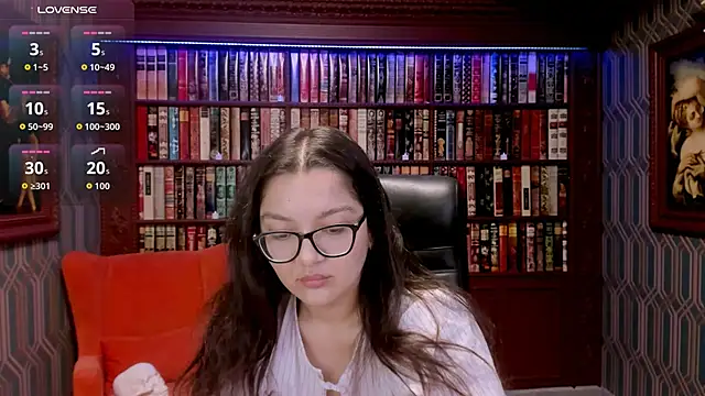 Snapshot of ZarifaBev chatting on 2, 11, 2025 ZarifaBev online show from 2, 11, 2025