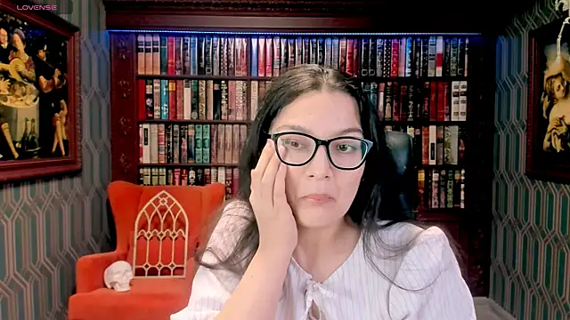 Snapshot of ZarifaBev chatting on 19, 11, 2025 ZarifaBev online show from 19, 11, 2025