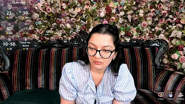 Snapshot of ZarifaBev chatting on 22, 11, 2025 ZarifaBev online show from 22, 11, 2025