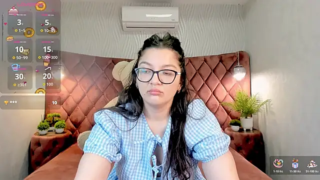 Snapshot of ZarifaBev chatting on 30, 11, 2025 ZarifaBev online show from 30, 11, 2025