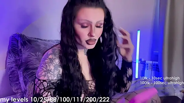  xxtina online show from 11, 3, 2026