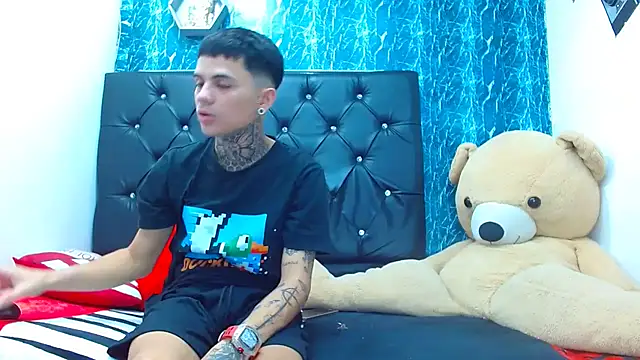 exotic hot couple online show from 17, 1, 2025