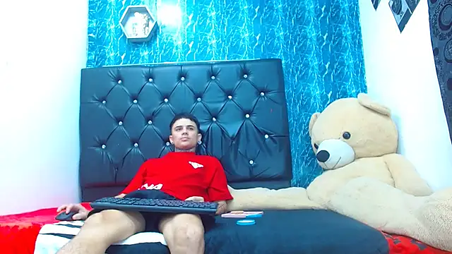 exotic hot couple online show from 31, 1, 2025