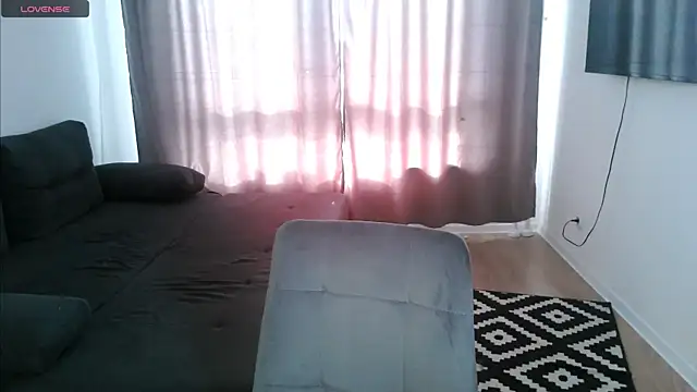 Snapshot of tender_kiitty chatting on 28, 7, 2026 tender kiitty online show from 28, 7, 2026