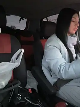 Snapshot of JulliaVegas chatting on 4, 2, 2025 JulliaVegas online show from 4, 2, 2025