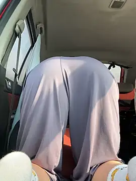 Snapshot of JulliaVegas chatting on 5, 3, 2025 JulliaVegas online show from 5, 3, 2025