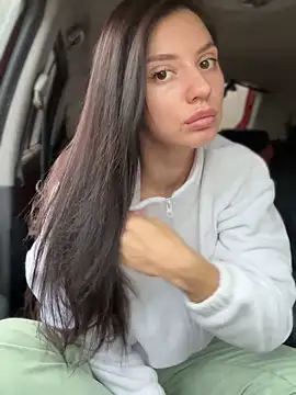 Snapshot of JulliaVegas chatting on 4, 10, 2025 JulliaVegas online show from 4, 10, 2025