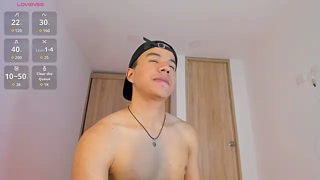 Snapshot of lucas_wellx chatting on 3, 6, 2026 lucas wellx online show from 3, 6, 2026