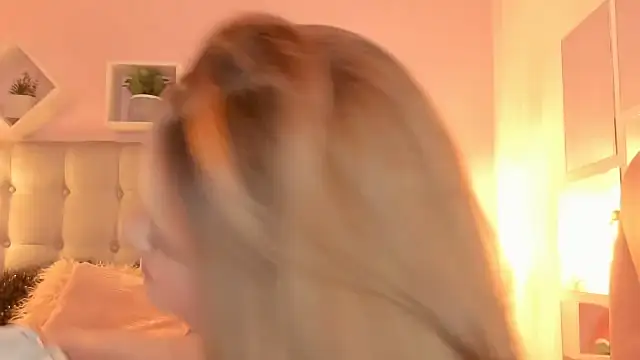 melanie hh online show from 25, 11, 2025